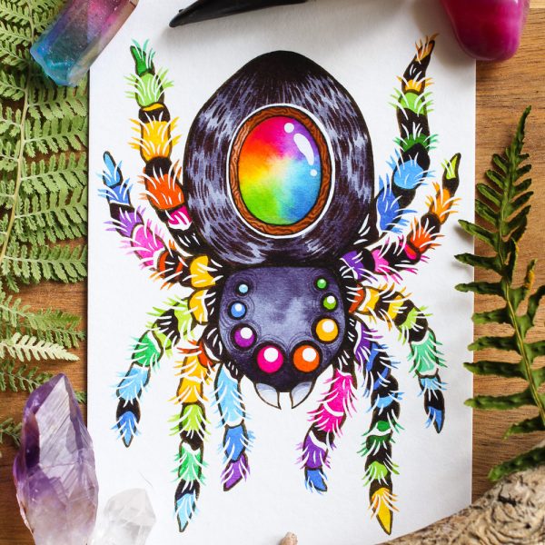 Rainbow Spider -miniprintti. Sateenkaari hämähäkki ja jalokivi.